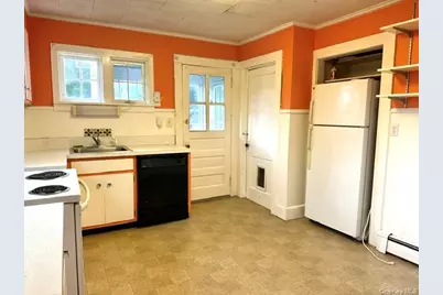 44 Davis Avenue, Poughkeepsie, NY 12603 - Photo 12