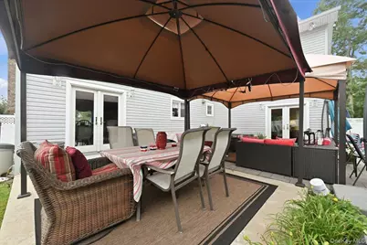 1844 Jefferson Avenue, North Bellmore, NY 11710 - Photo 38