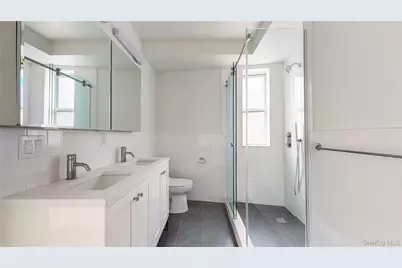 14809 Northern Boulevard #5J, Flushing, NY 11354 - Photo 16