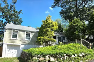51 Aloma Rd, Rocky Point, NY 11778 - Photo 2