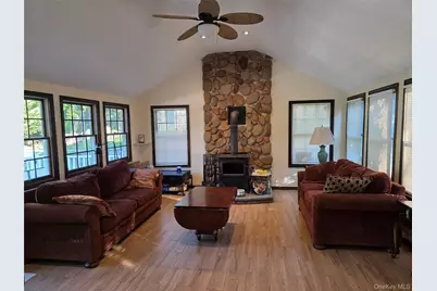 51 Aloma Road, Rocky Point, NY 11778 - Photo 6