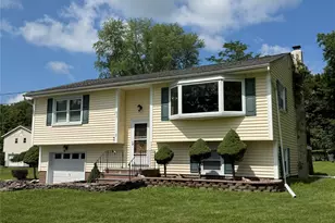 17 Hunter St, Highland Mills, NY 10930 - Photo 2