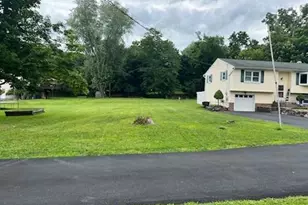 17 Hunter St, Highland Mills, NY 10930 - Photo 4