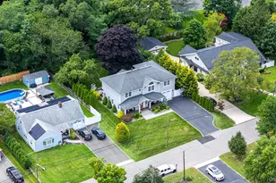 121 Bayway Ave, Bay Shore, NY 11706 - Photo 4