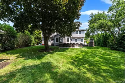 121 Bayway Avenue, Bay Shore, NY 11706 - Photo 42