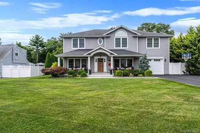 121 Bayway Avenue, Bay Shore, NY 11706 - Photo 1
