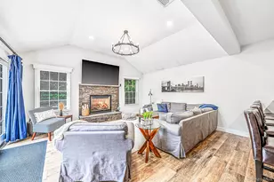 121 Bayway Ave, Bay Shore, NY 11706 - Photo 10