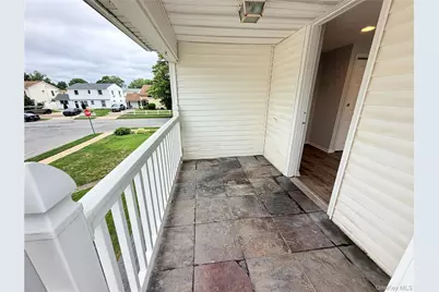 190 Meridian Road, Levittown, NY 11756 - Photo 16