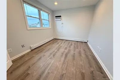 190 Meridian Road, Levittown, NY 11756 - Photo 14
