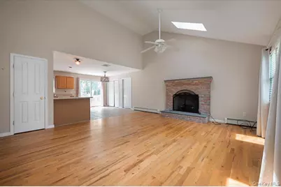 31 Carter Road, Hampton Bays, NY 11946 - Photo 2