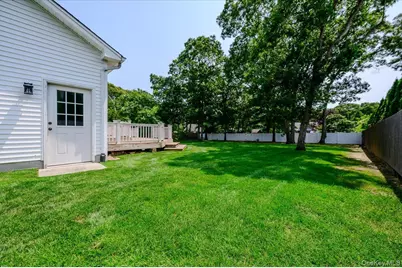 31 Carter Road, Hampton Bays, NY 11946 - Photo 28