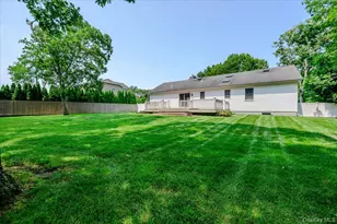 31 Carter Rd, Hampton Bays, NY 11946 - Photo 30