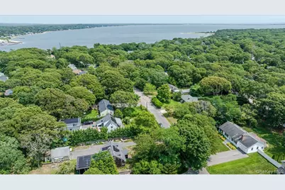 31 Carter Road, Hampton Bays, NY 11946 - Photo 46