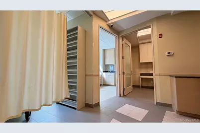 3916 Prince Street #253, Flushing, NY 11354 - Photo 6