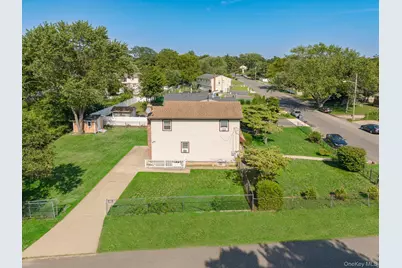 9 Van Cedar Street, Brentwood, NY 11717 - Photo 8