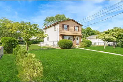 9 Van Cedar Street, Brentwood, NY 11717 - Photo 2