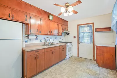 12 Raymond Street, Montrose, NY 10548 - Photo 10