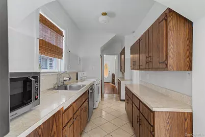 1085 Sackett Avenue, Bronx, NY 10461 - Photo 24