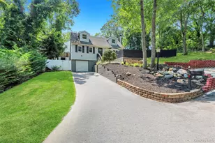 14 Seaside Ave, Sound Beach, NY 11789 - Photo 2