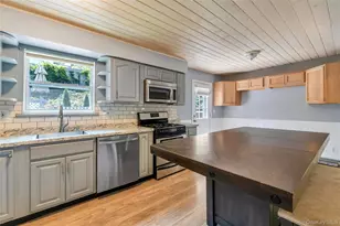 14 Seaside Ave, Sound Beach, NY 11789 - Photo 12