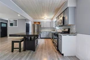 14 Seaside Ave, Sound Beach, NY 11789 - Photo 10