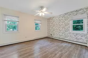 14 Seaside Ave, Sound Beach, NY 11789 - Photo 18