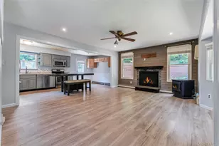 14 Seaside Ave, Sound Beach, NY 11789 - Photo 4