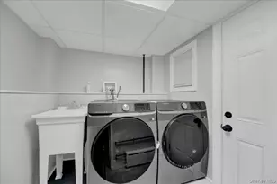 94 Fowler Ave, Yonkers, NY 10701 - Photo 26