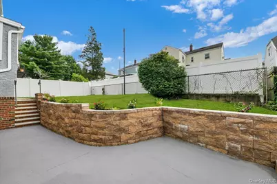 94 Fowler Avenue, Yonkers, NY 10701 - Photo 32