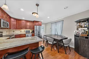 60 Lincoln Ave, Deer Park, NY 11729 - Photo 12