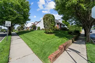 18 Lynton Rd, Albertson, NY 11507 - Photo 4