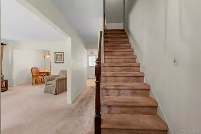 18 Lynton Road, Albertson, NY 11507 - Photo 6