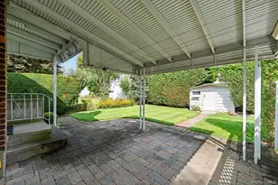 18 Lynton Rd, Albertson, NY 11507 - Photo 34