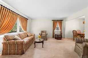 18 Lynton Rd, Albertson, NY 11507 - Photo 10