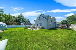 89 Avery Ave, Patchogue, NY 11772 - Photo 24