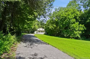 1059 Hanover St, Yorktown Heights, NY 10598 - Photo 46