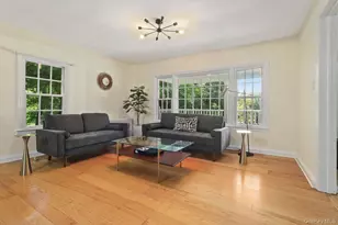 1059 Hanover St, Yorktown Heights, NY 10598 - Photo 8