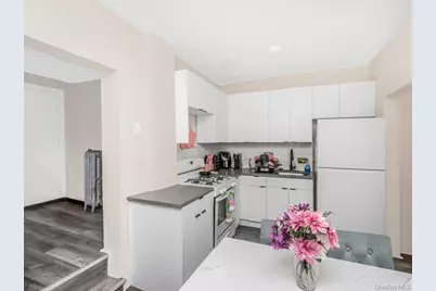 865 E 215th Street, Bronx, NY 10467 - Photo 4