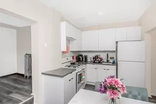 865 E 215th St, Bronx, NY 10467 - Photo 4