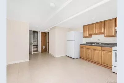 865 E 215th Street, Bronx, NY 10467 - Photo 18