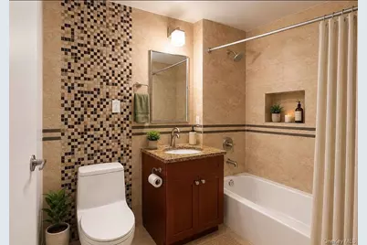 14075 Ash Avenue #5H, Flushing, NY 11355 - Photo 2