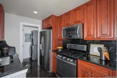 606 Vista View Drive #606, Farmingville, NY 11738 - Photo 2