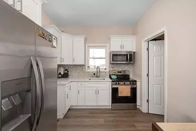 8 E 14th Street, Huntington Station, NY 11746 - Photo 10