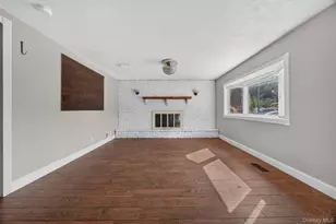 20 Revere Cir, Port Jefferson, NY 11776 - Photo 2