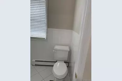 40 South Bayles Avenue #Upper, Port Washington, NY 11050 - Photo 10