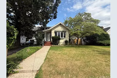 175 S Brookside Avenue, Freeport, NY 11520 - Photo 2