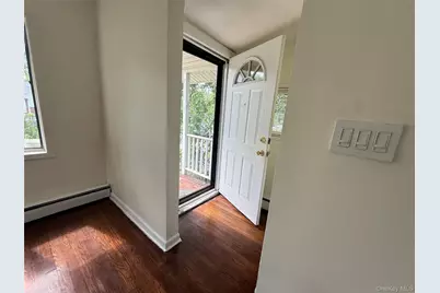 175 S Brookside Avenue, Freeport, NY 11520 - Photo 4