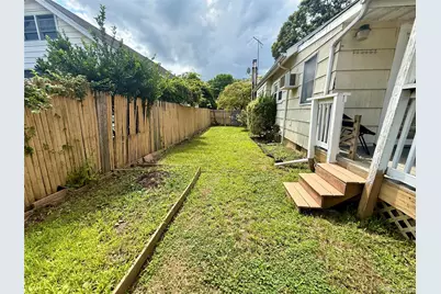 175 S Brookside Avenue, Freeport, NY 11520 - Photo 32