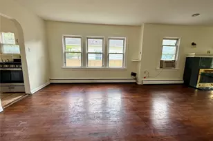 175 S Brookside Ave, Freeport, NY 11520 - Photo 10