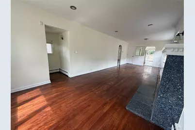 175 S Brookside Avenue, Freeport, NY 11520 - Photo 6